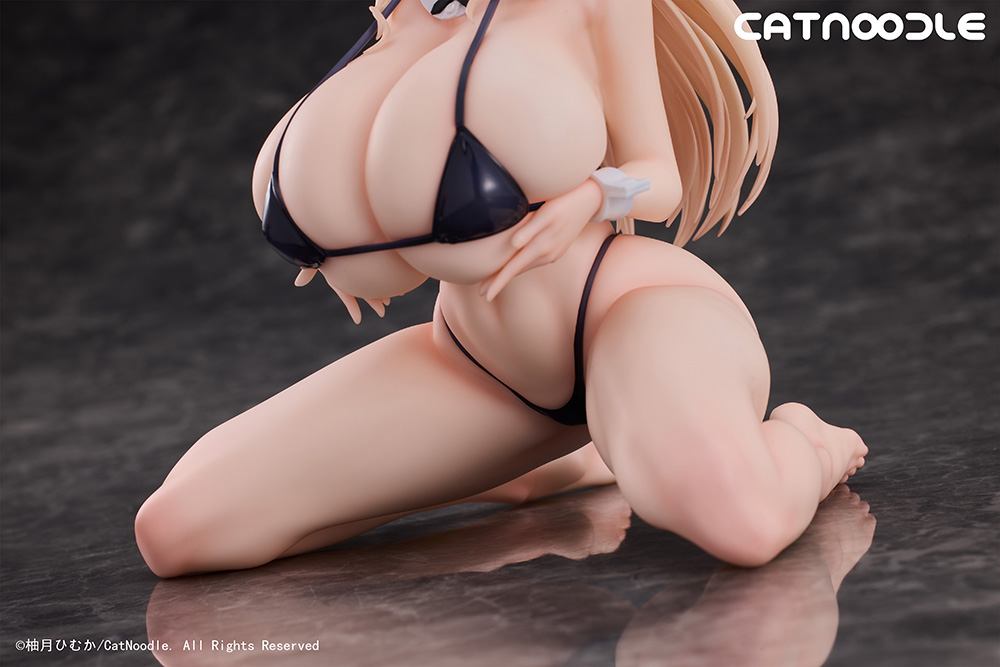 Dosukebe Bikini wo Kitekureru Juujun na Maid-san - illustration by Himuka Yuzuki