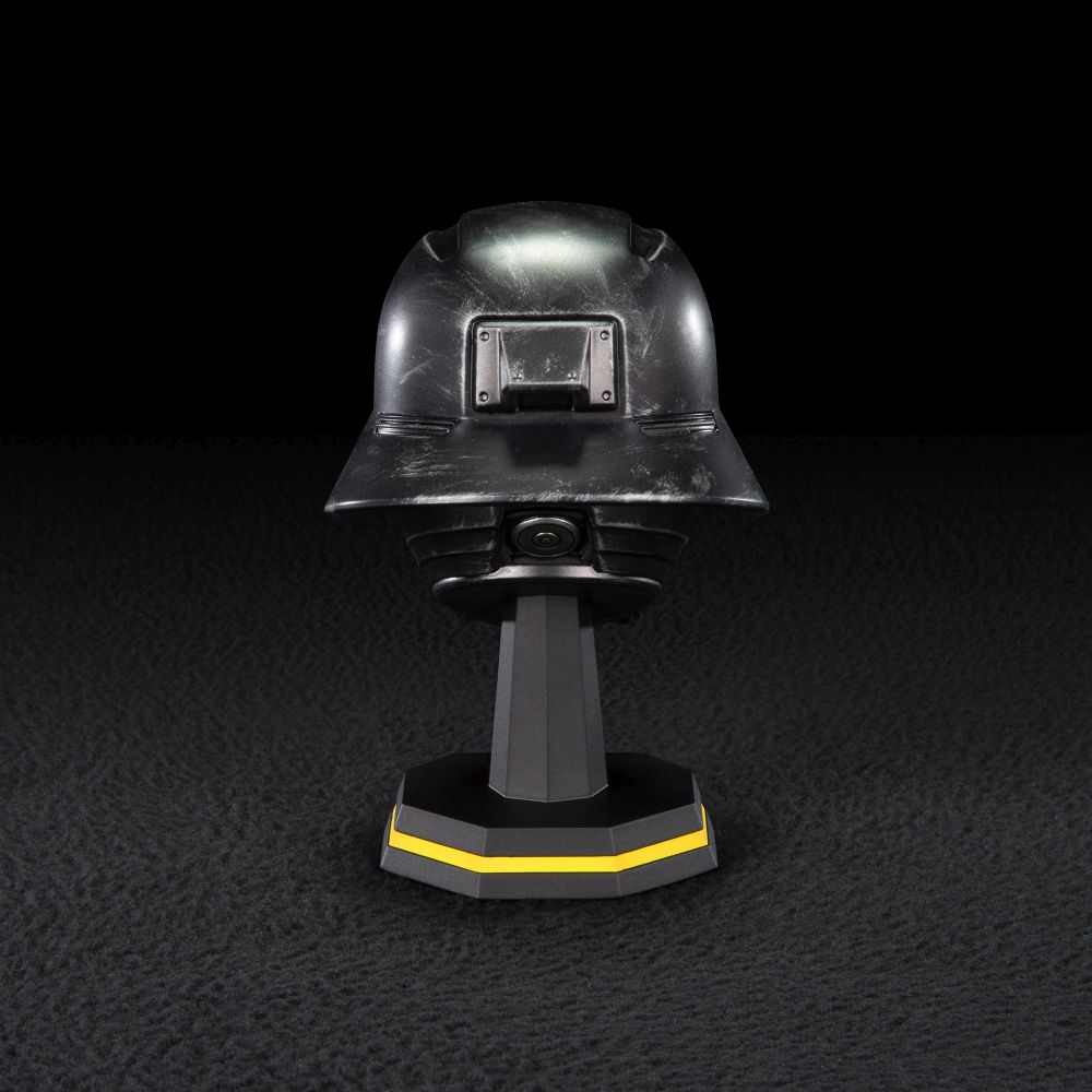 Helldivers 2: Field Chemist Helmet 1:4 Scale Replica