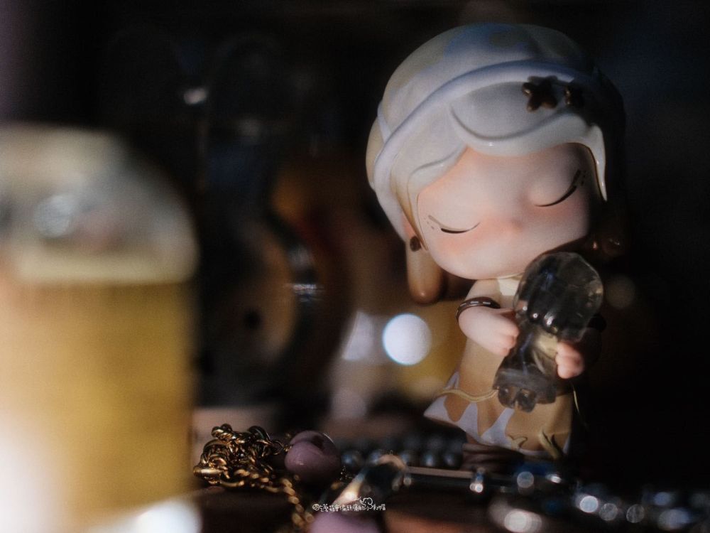 GOHO MO - I KNOW ME SERIES TRADING FIGURE