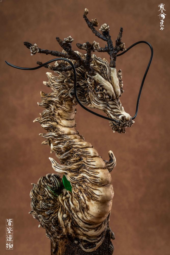 NIHILITY CREATION AZURE DRAGON OF WOOD RESIN STATUE