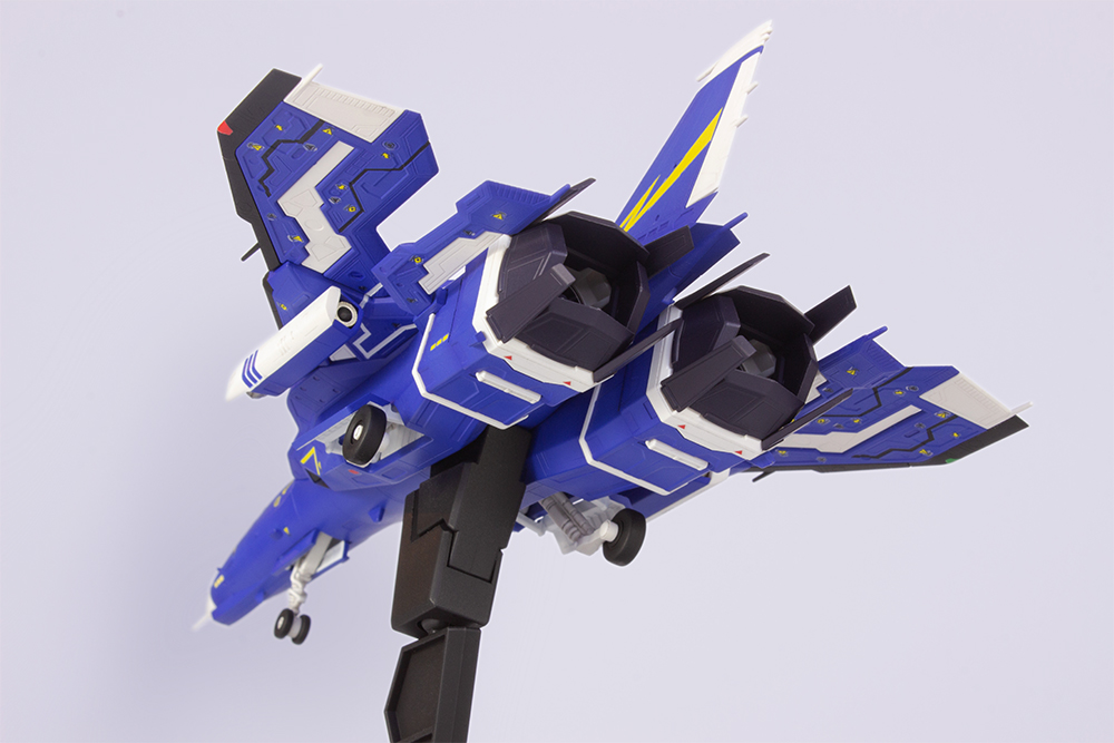 FT-00004A Azuma [2P COLOR VER.] (re-run)