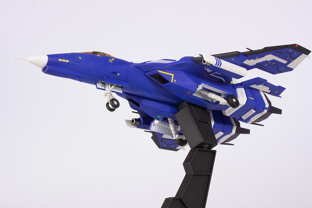 FT-00004A Azuma [2P COLOR VER.] (re-run)