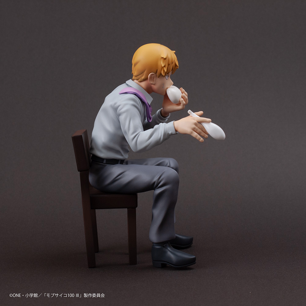 Mob Psycho 100 III × Bunbougu Cafe 2022 Figure: Arataka Reigen