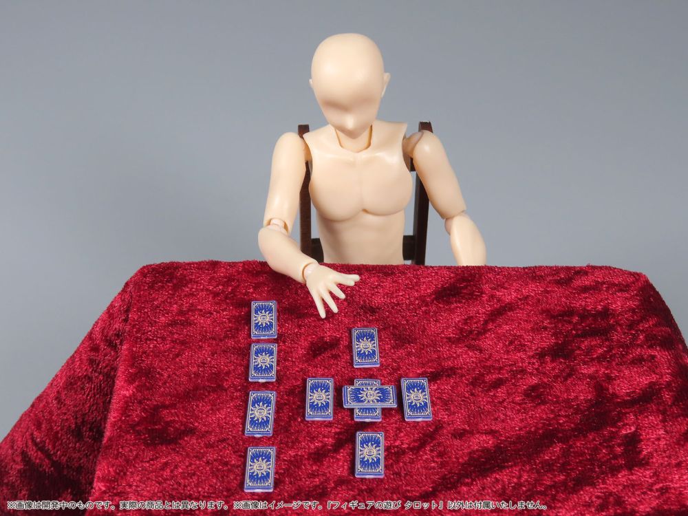 Pripra Figure's Play Tarot