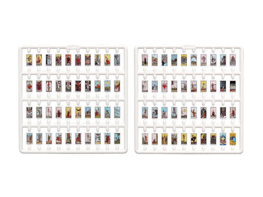 Pripra Figure's Play Tarot