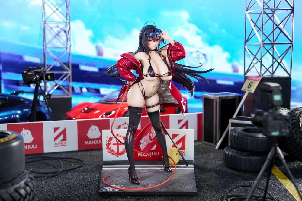 Azur Lane Taihou Enraptured Companion Ver. 1/7 Complete Figure