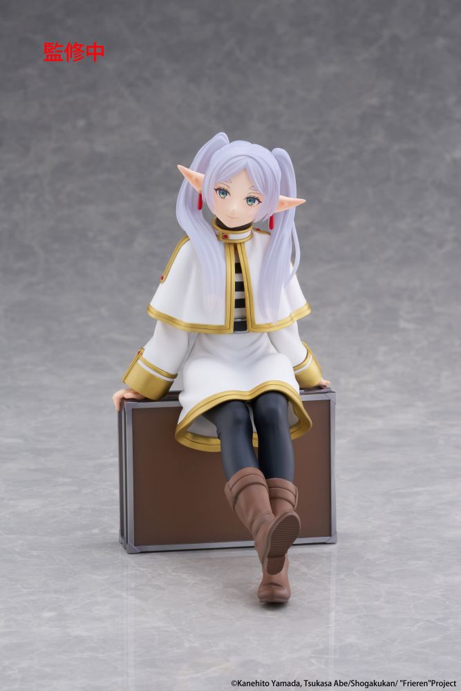Frieren: Beyond Journey's End Desktop Cute Figure - Frieren (Trunk Case Ver.)