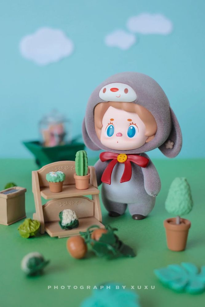 SONDOR ZHU LILI SERIES TRADING FIGURE