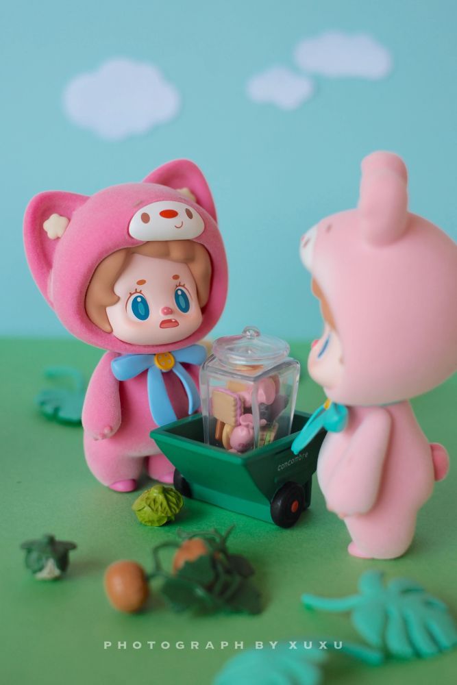 SONDOR ZHU LILI SERIES TRADING FIGURE