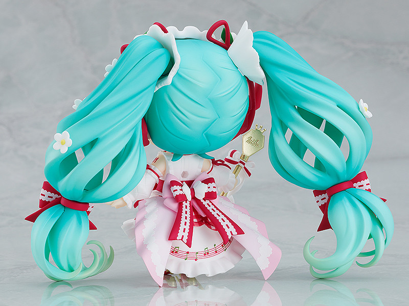 Nendoroid Hatsune Miku: 15th Anniversary Ver. (re-run)