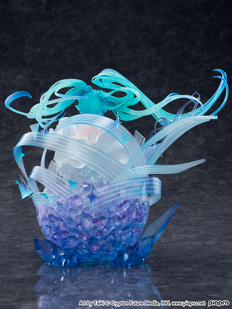 Hatsune Miku -Crystal Dress Ver.- 1/7 Scale Figure