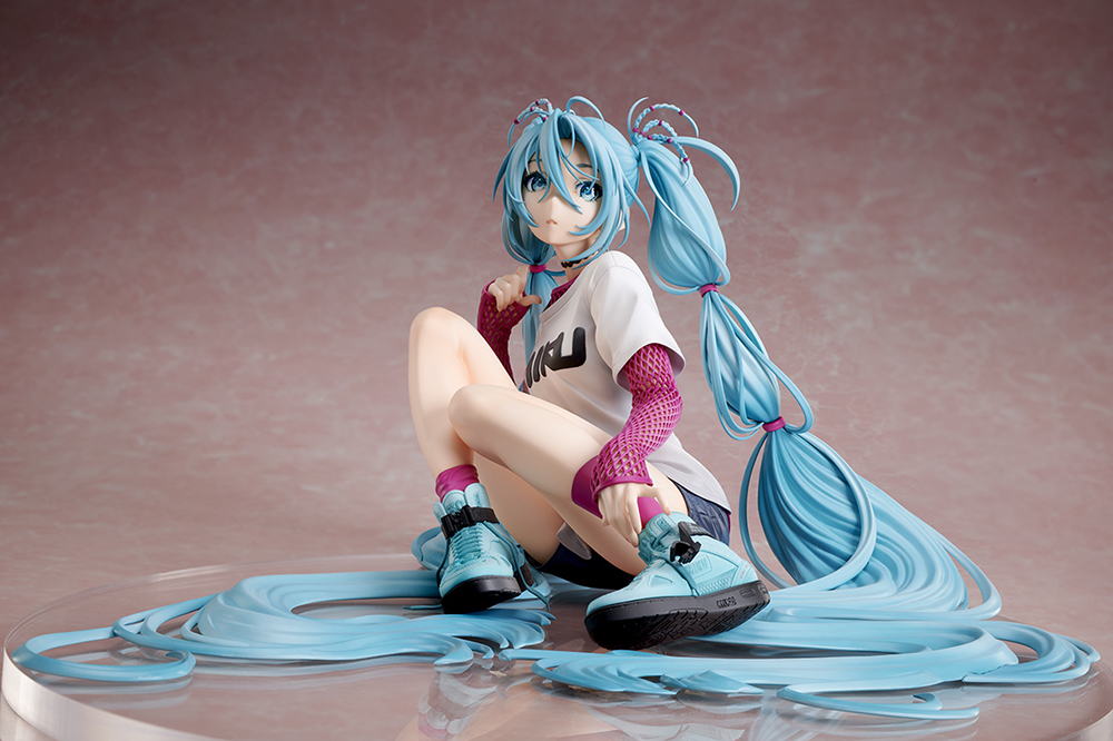 Hatsune Miku x Mai Yoneyama The Latest Street Style "Cute" 1/4 Complete Figure