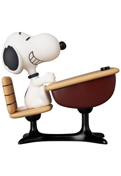 UDF PEANUTS Series 18 SNOOPY WITH DESK