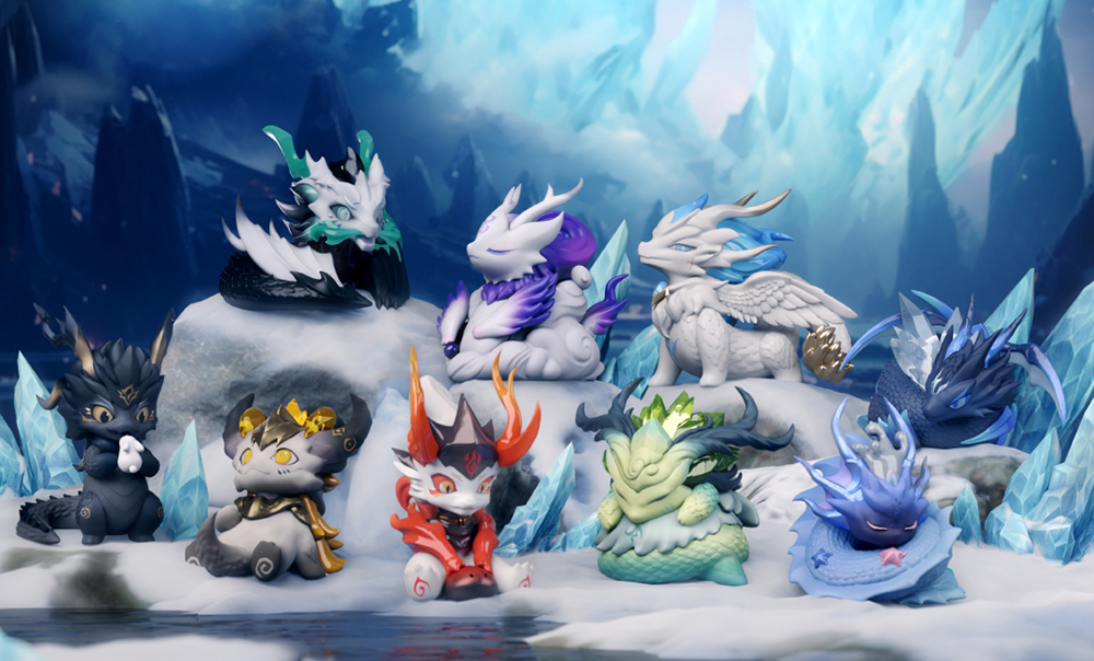 Party with Dragons - TOGETHER With LOONG (Set of 8 Figures)