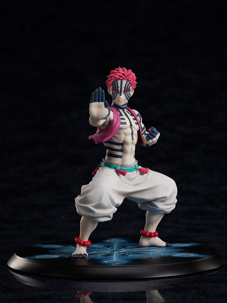 Demon Slayer: Kimetsu no Yaiba Akaza Destructive Death: Compass Needle 1/8 Scale Figure