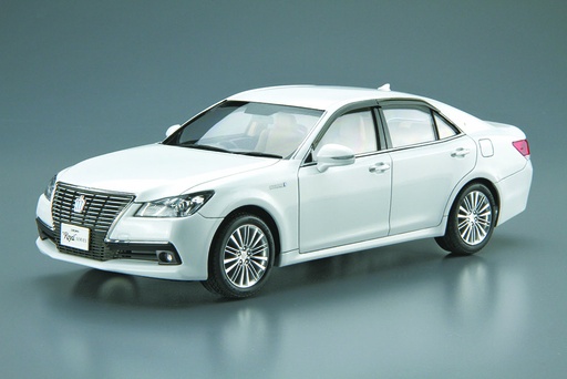[AO06824] 1/24 TOYOTA GRS210/AWS210 CROWN ROYALSALOON '15