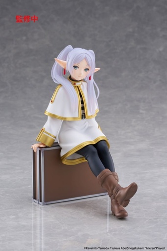 [T40403] Frieren: Beyond Journey's End Desktop Cute Figure - Frieren (Trunk Case Ver.)